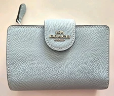 Coach Corner Zip Sky Blue Wallet 5”x3.5”x 1” Medium