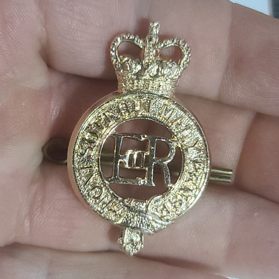 EIIR Household Cavalry Anodised (Staybrite) Cap Badge