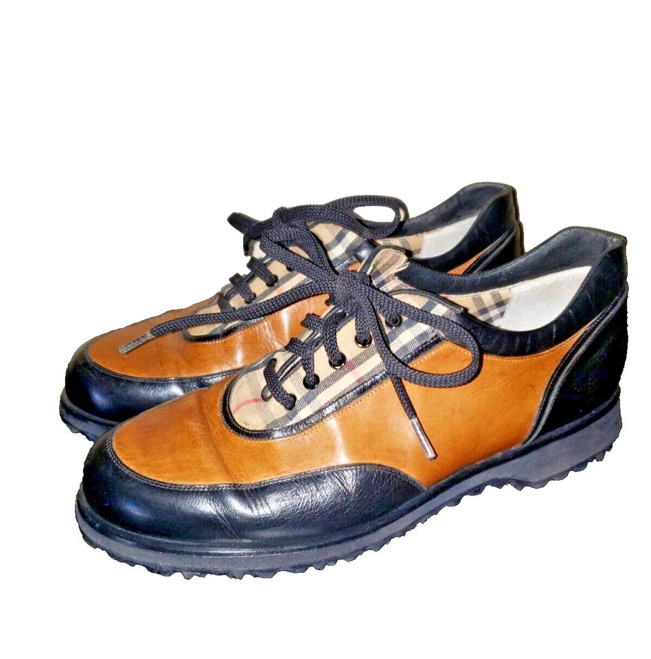 Sapatos femininos Burberry GOLF Nova xadrez de couro tamanho 7.5 - Imagem 2 de 4