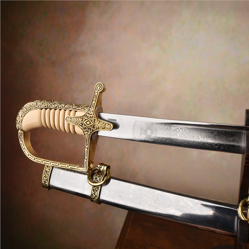 Virtuti Militari Saber with Scabbard for Sharpening and Combat Engraved - Picture 6 of 6