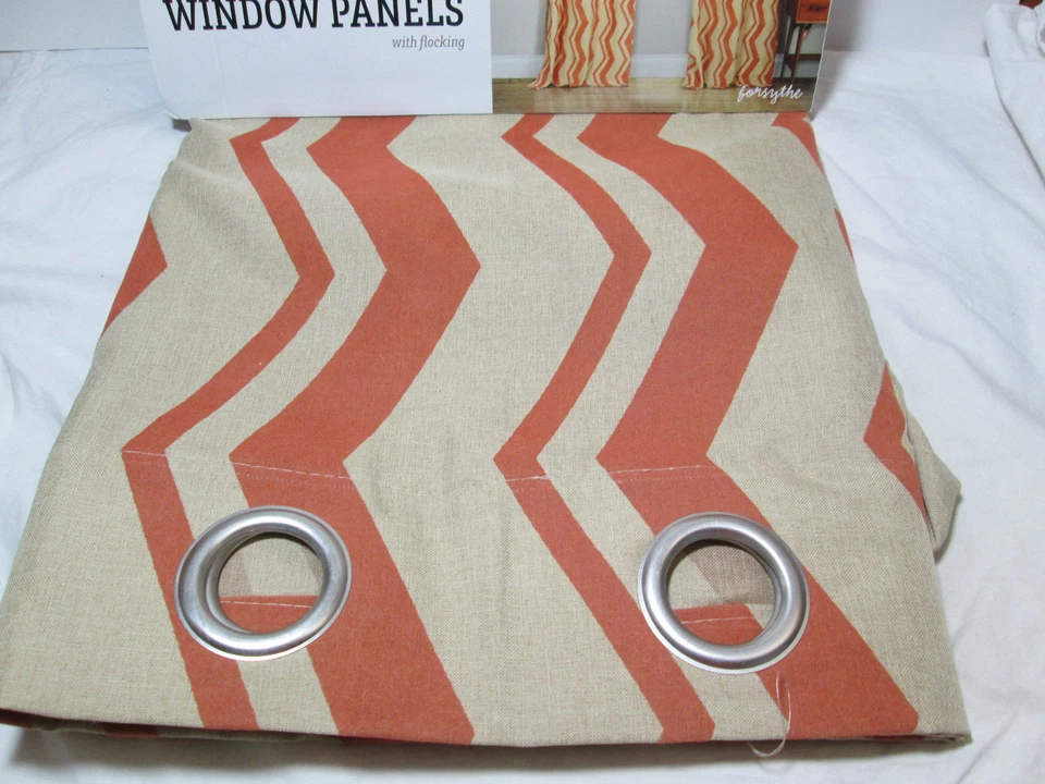 Paneles de ventana Duck River Textile FORSYTHE flocados Cheveron 2-40x84 naranja especia Foto 2 de 4