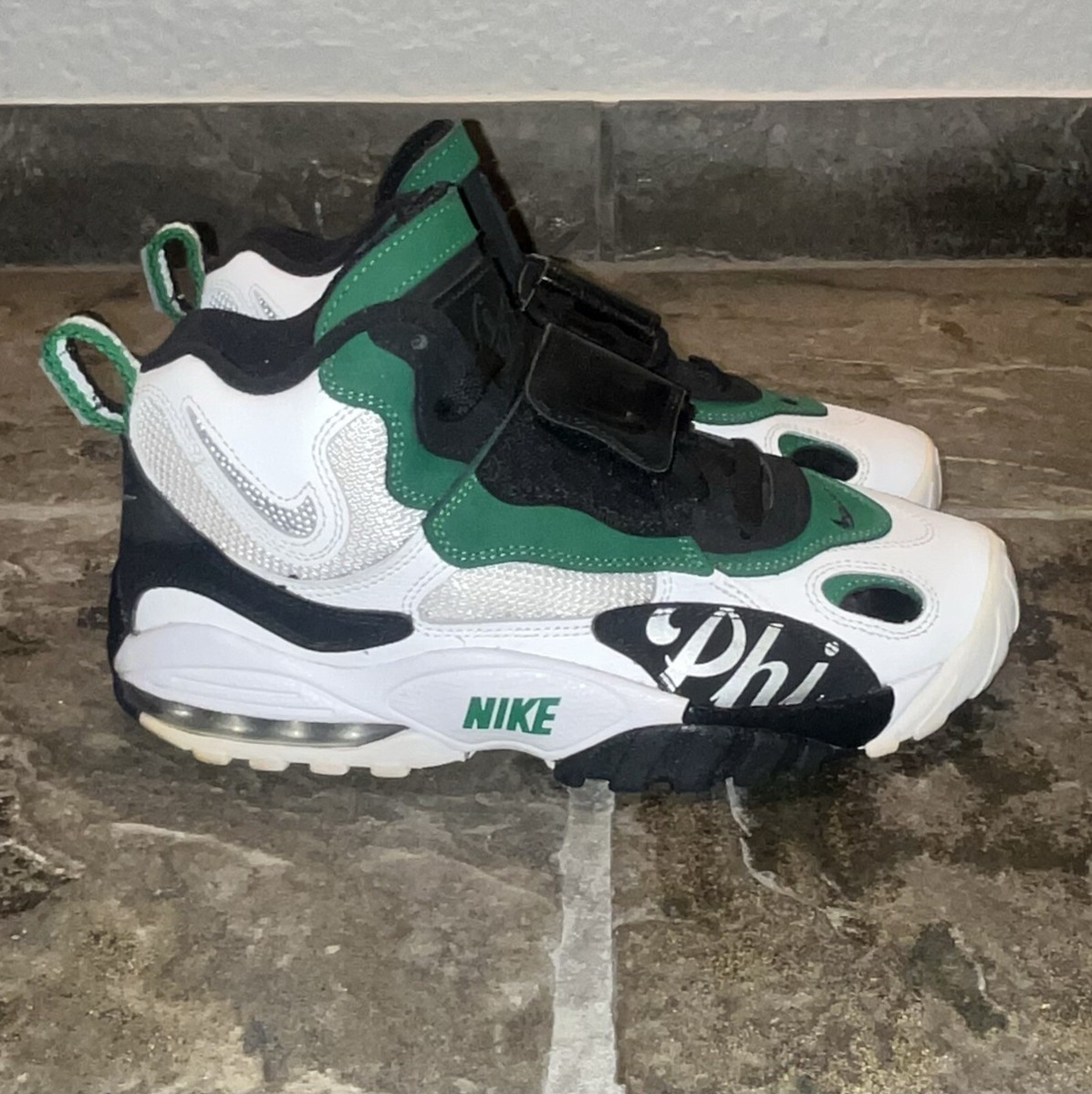 NIKE AIR MAX SPEED TURF PHILADELPHIA EAGLES WHITE GREEN NIKE AIR MAX SPEED TURF PHILADELPHIA EAGLES WHITE GREEN