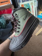 VTG Nike Woodside ACG Hiking Trail Duck Brown/Olive Green Boots Size 6Y