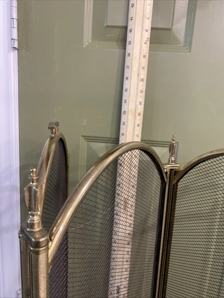 Vintage Brass Folding Fireplace Screen w/Black Mesh 4 Panels 1960s - Image 4 of 4