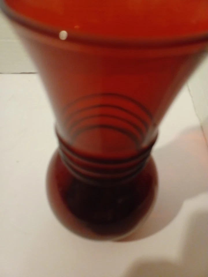 Vintage Anchor Hocking Royal Ruby Red Glass Vase Harding Pattern 1930s +1 Ruffle - Image 4 of 4