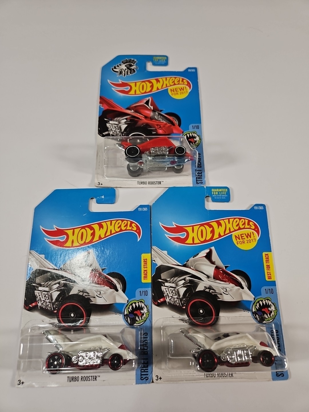 Hot Wheels 2017 Street Beasts - Turbo Rooster (Red And 2 White 