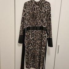 Schönes  Kleid Gr.48/50 von Bodyflirt ,ungetragen.Leomuster