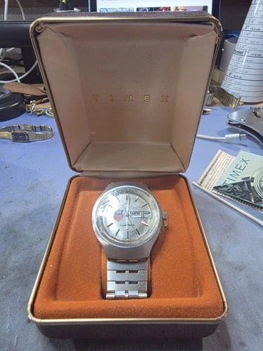 vintage 1976-1980 Timex Quartz watch, featuring the USA Olympic shield logo