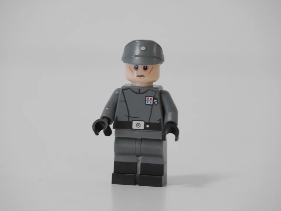 Lego Minifigur Star Wars sw1043 Imperial Officer aus Set 75252 - Bild 1 von 1