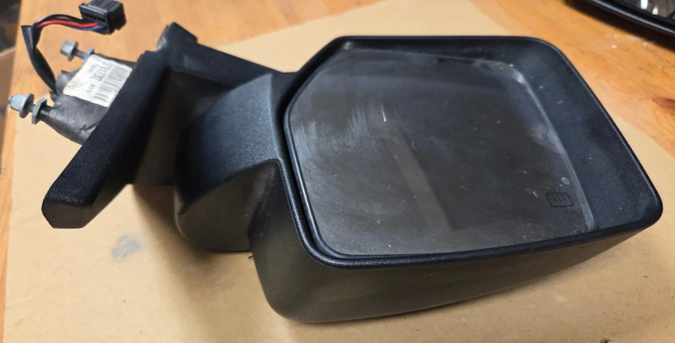 2007-2012 Jeep Patriot Driver Left Side View Power Door Mirror - Image 3 of 4