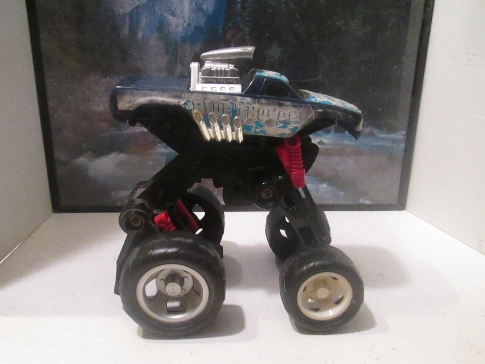 Camión Monster Jam Juguetes De Colección Hot Wheels Blue Thunder Normalmente Usado Rollos Bueno Foto 3 de 4