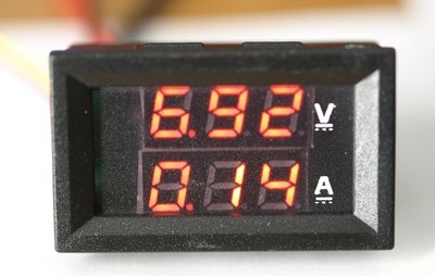 Spannungs- und Stromanzeige, V und A DC, digitales Multimeter, 3 Digits, 999 Cou
