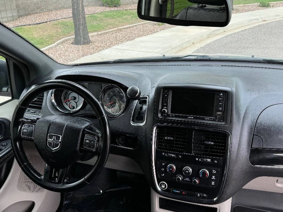 Mini van Dodge Grand Caravan SXT 4DR 2019 - Imagem 4 de 4