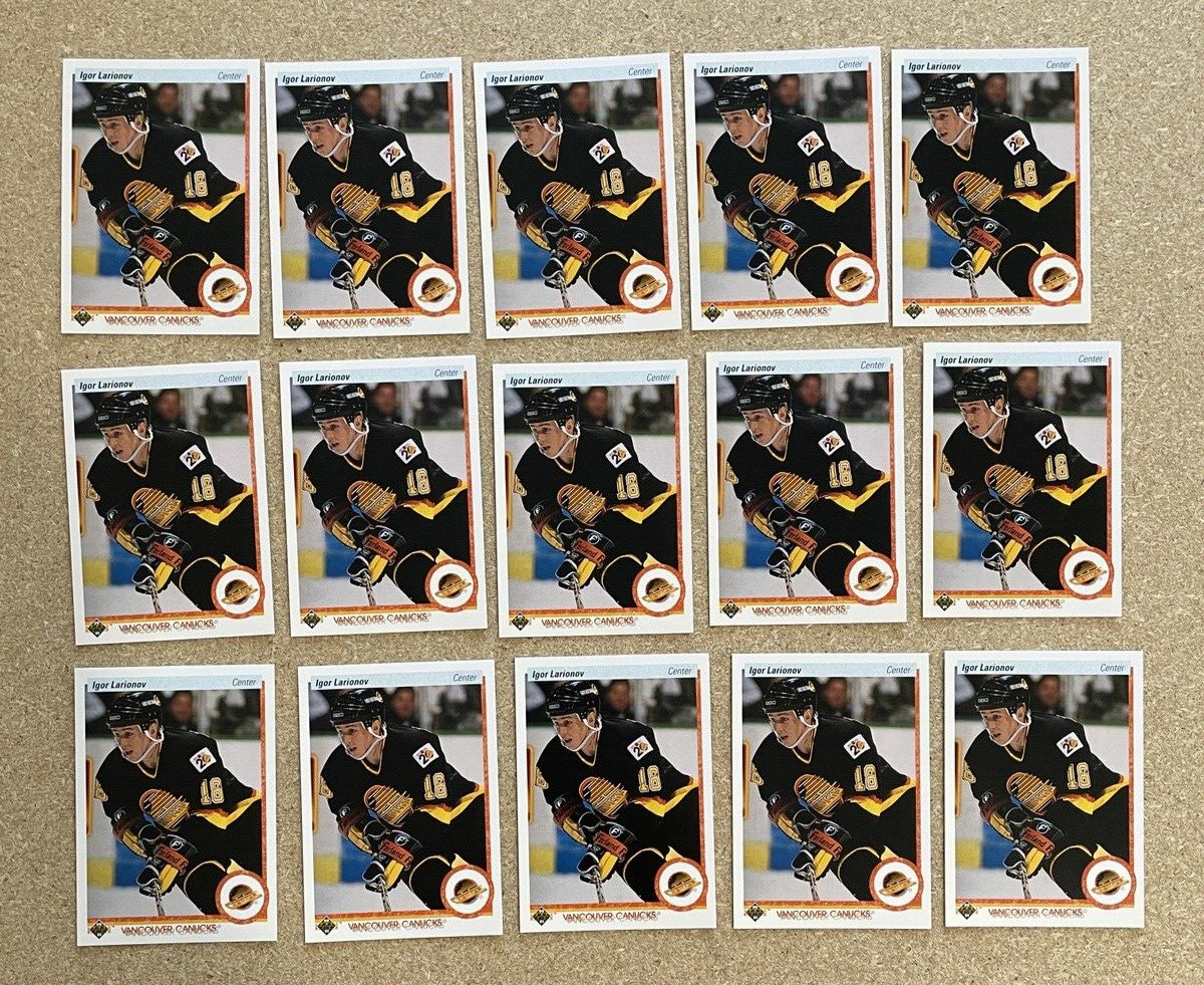 Fifteen (15) count lot of 1990-91 Upper Deck Igor Larionov #128 RC HOF NM-MT