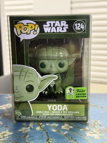 Funko Pop! Vinyl Star Wars Yoda #124 Emerald City Comic Con Exclusive