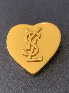 Broche Yves Saint Laurent