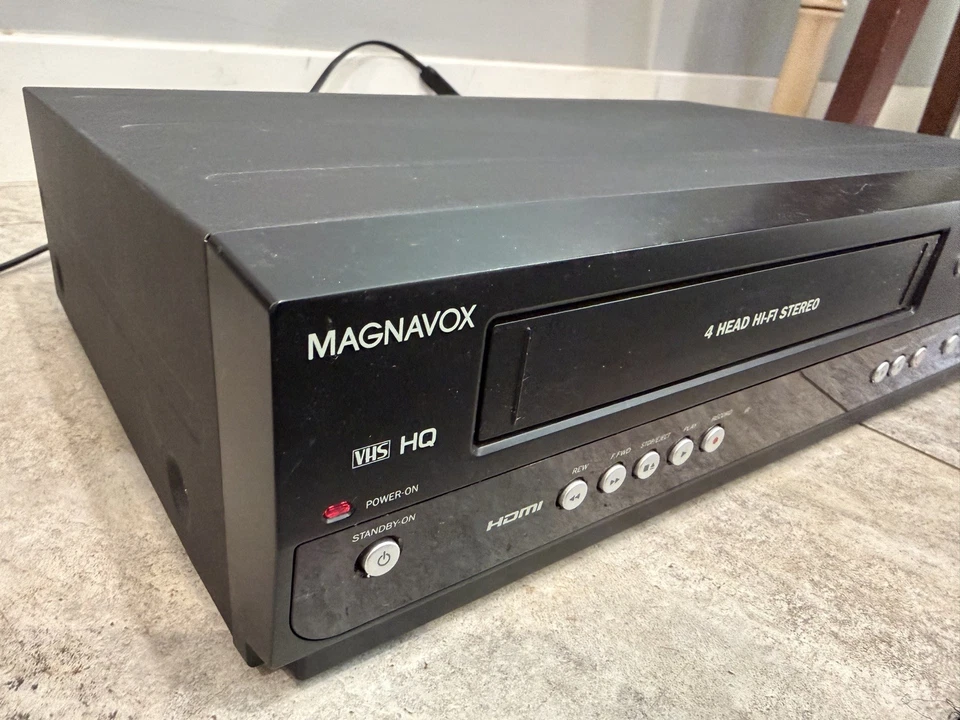 Magnavox ZV427MG9 A VHS VCR DVD Recorder Combo Dubbing HDMI NO REMOTE- Tested - Image 3 of 4