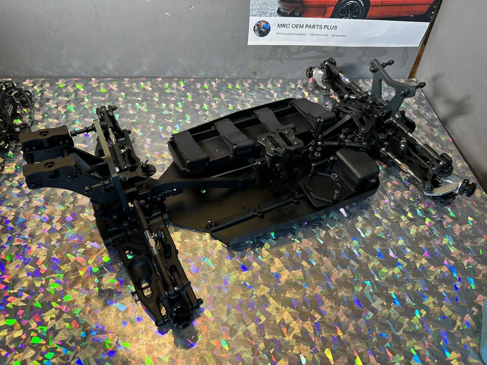 Losi 1/8 8XE Racing Buggy NEW roller Chassis Slider Parts Typhon Los04018 8IGHT - Image 4 of 4