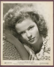 SHIRLEY TEMPLE Stunning Glamorous Hollywood Child Star 1940 Portrait Photo J921