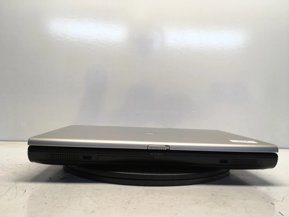 Gateway 7330 Intel Pentium 4 1860 MHz 2 GB SIN HDD/Batería Foto 3 de 4