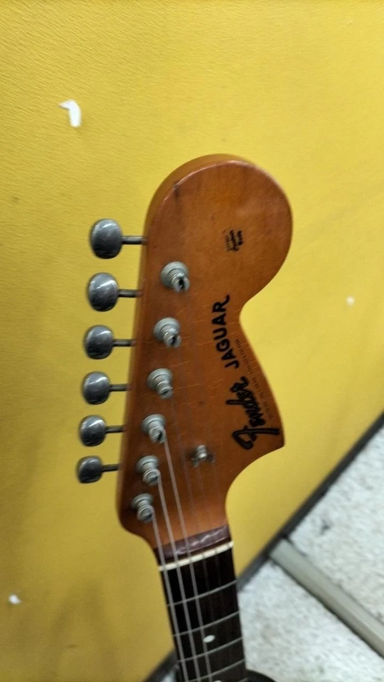 Guitarra eléctrica Fender Usa American Vintage 62 Jaguar Foto 2 de 4