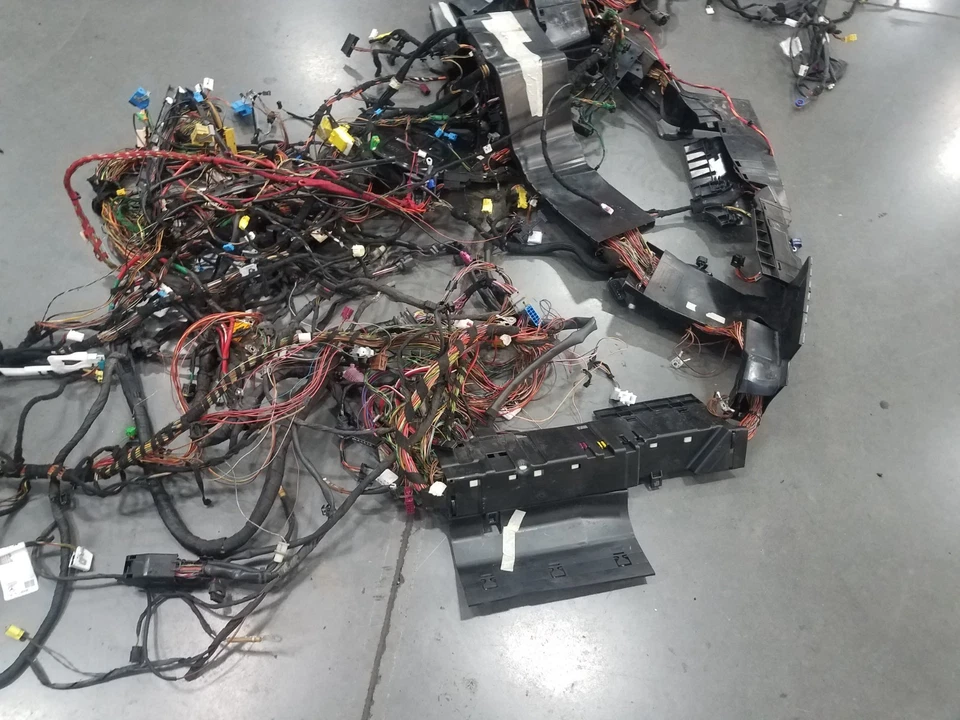 Arnés de cableado chasis Mercedes Benz AMG C 63 2011 #7010 A12 Foto 4 de 4