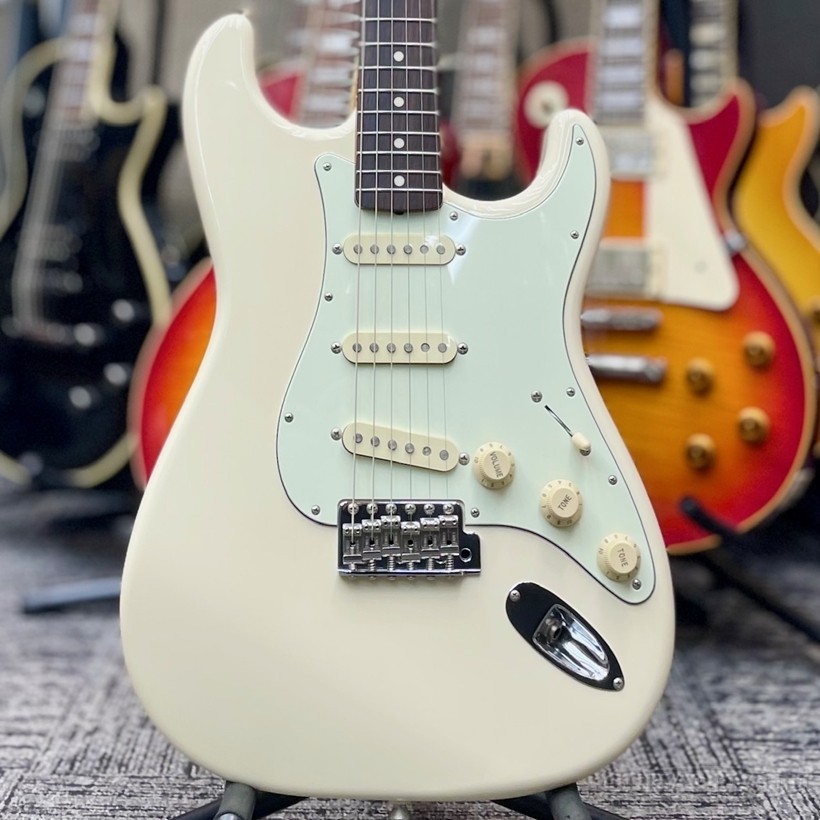 Fender Japan Exclusive Classic 60s Stratocaster -Vintage Electric Guitar Used