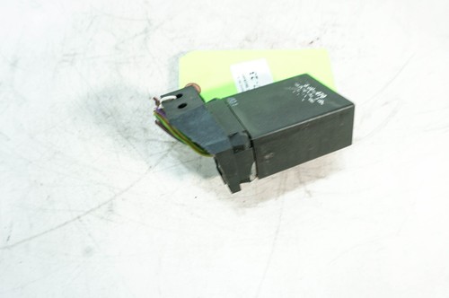 72-89 Mercedes 380SL R107 OEM Power Relay Distribution Electric Block 5067 - Picture 13 of 18