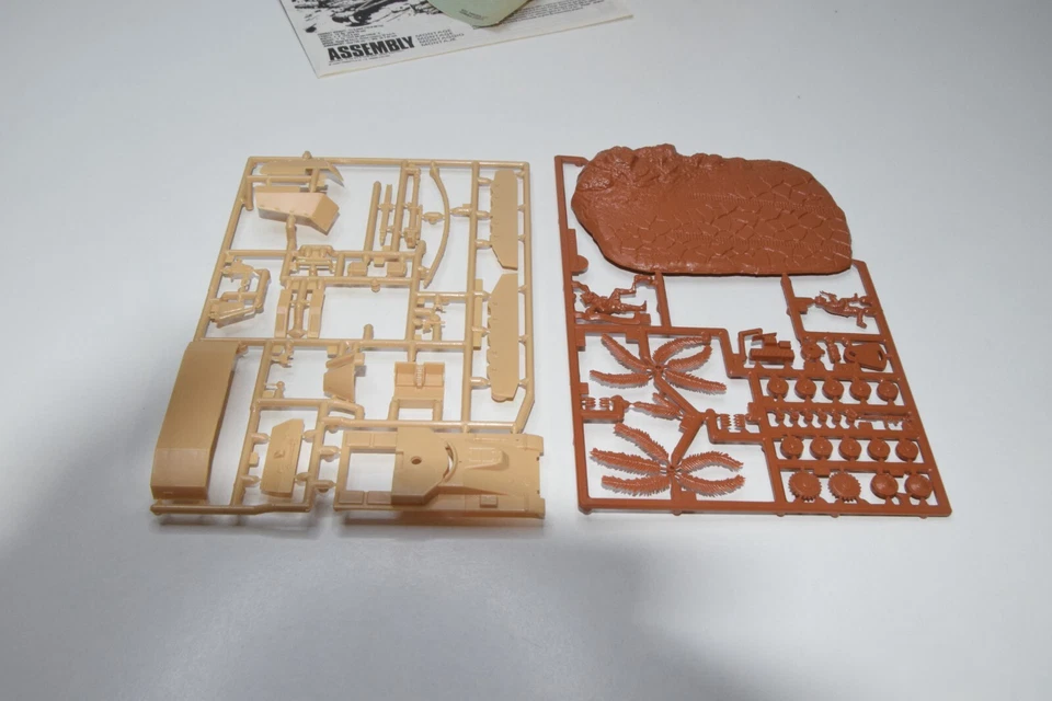 B28 1:76 MATCHBOX KIT PK-77 SD-KFZ124 SD-KFZ 124 WESPE TANQUE SIN USAR, EN CAJA - Imagen 2 de 4