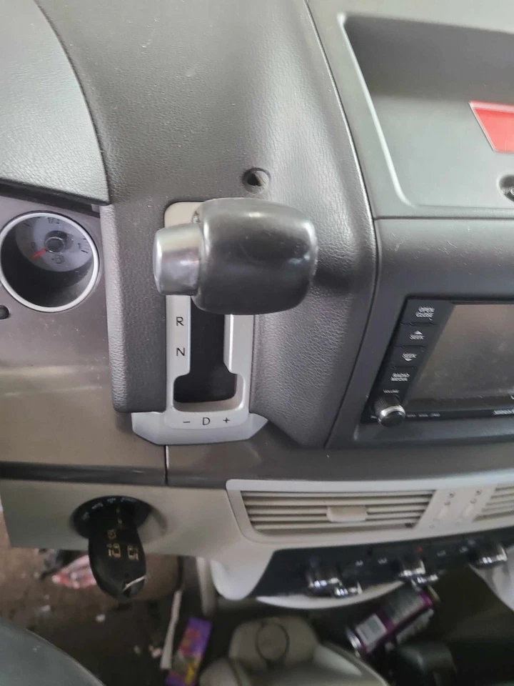 09-14 VW ROUTAN AUTOMATIC DASH GEAR Shifter 3.8L OEM - Image 3 of 4