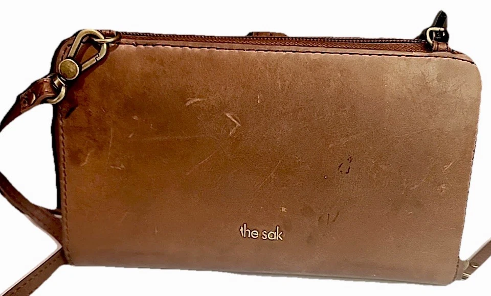 Bolso sin asas bandolera The Sak cuero hecho a mano floral marrón correa cremallera Foto 4 de 4