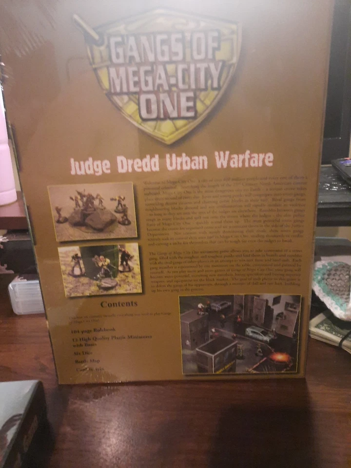 GANGS OF MEGA CITY ONE: Judge Dredd Urban Warfare Wargame MGP7050 -7051 Str Gang - Image 4 of 4