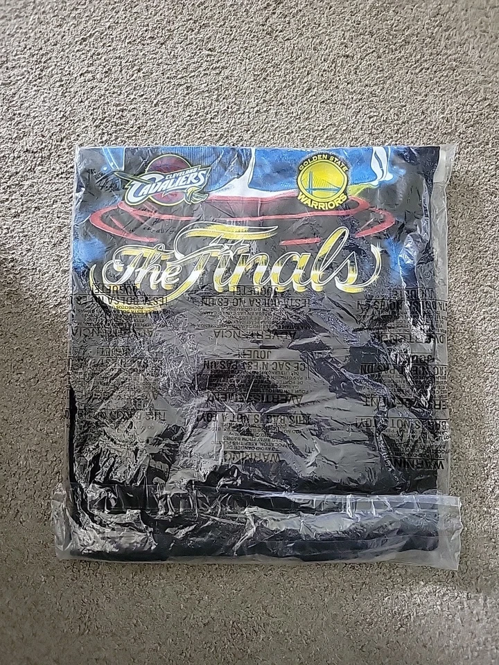 Новая футболка финала НБА 2015 с Cavaliers and Warriors Majestic размер XL - Изображение 3 из 3