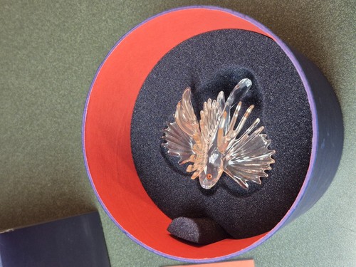 SWAROVSKI LION FISH FIGURINE # 604022 With Box & COA Excellent Condition - Picture 5 of 5
