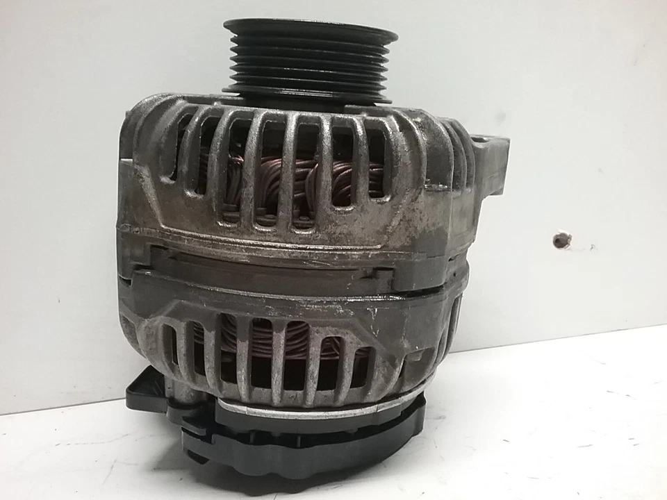 Alternador generador Volkswagen Passat 2000-2004 078 903 016 F (1,8 L 4 cilindros) Foto 3 de 4