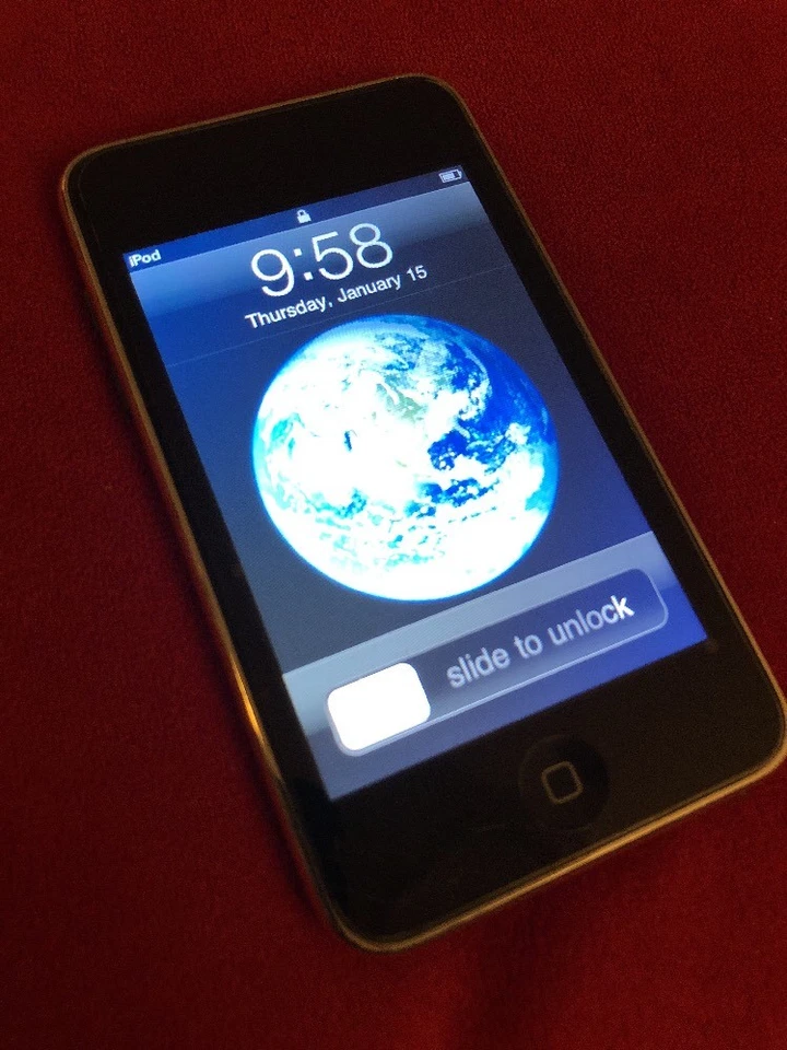 APPLE IPOD TOUCH (A1318) 3RD GENERATION 8GB BLACK, NOT REPAIRED, 100% Original - Image 2 of 4