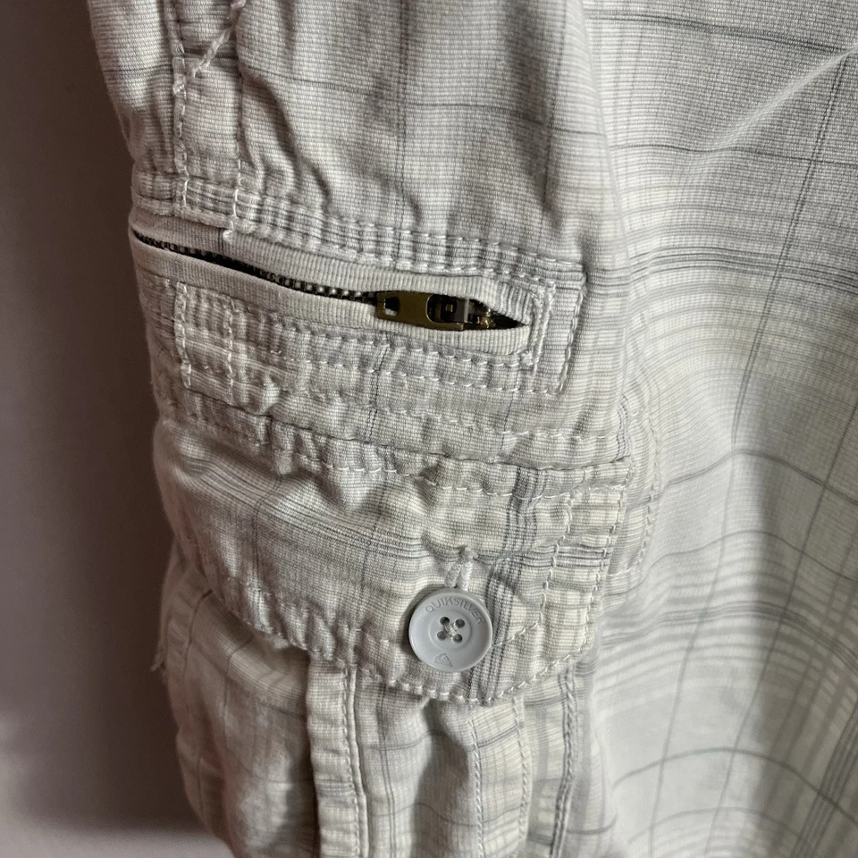 Pantalones cortos cargo Quicksilver a cuadros para hombre talla 32 Foto 4 de 4