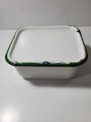 Enamelware Refrigerator Box & Lid Vintage White Green Trim Vtg 5.5 x 4.5 