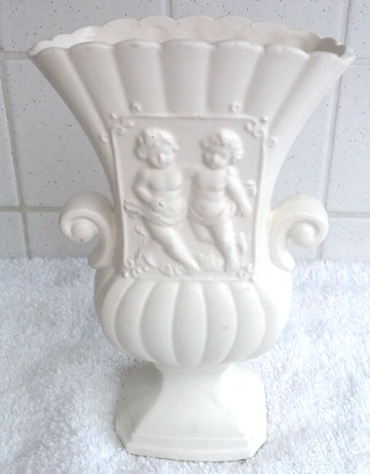 vase décor chérubin en ancienne porcelaine allemande vintage - Photo 3/4