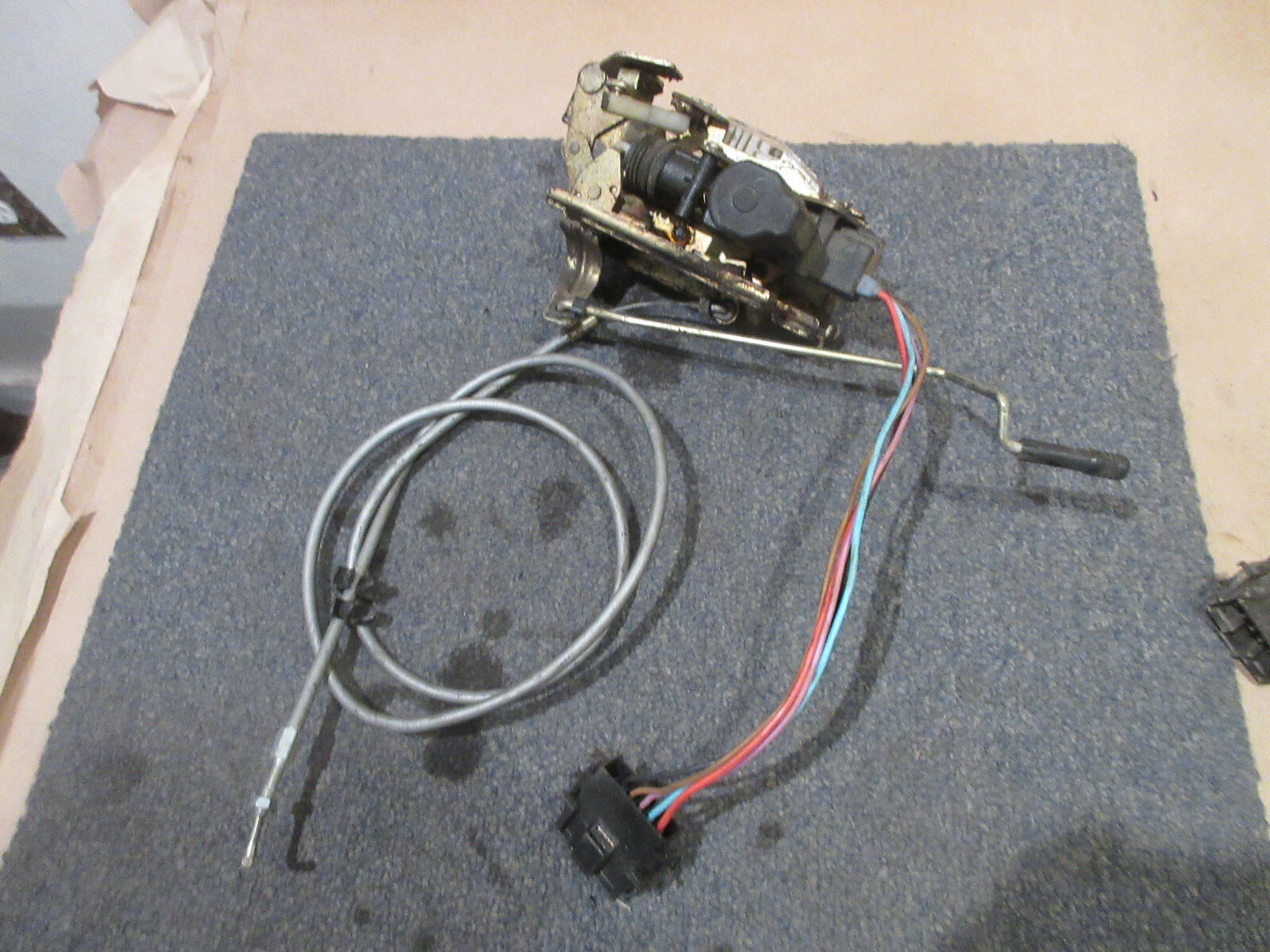 Ferrari, 355-348  RH Door Lock With Cable / Actuator  -P/N 64685200
