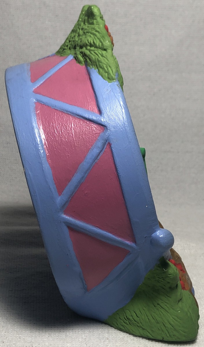 5.5”x6.5” Vintage Hobbyist Christmas Ceramic Tea Light 5.5”x6.5” Vintage Hobbyist Christmas Ceramic Tea Light