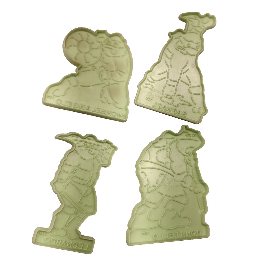 Cortadores de galletas Wilton Teenage Mutant Ninja Turtles de colección 1990 con nombres Foto 2 de 4