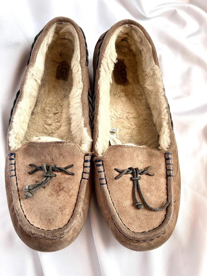 UGG Brett Womens 12 Men’s 10 - 1005531 Tan Leather Moccasins Slippers - Image 2 of 4