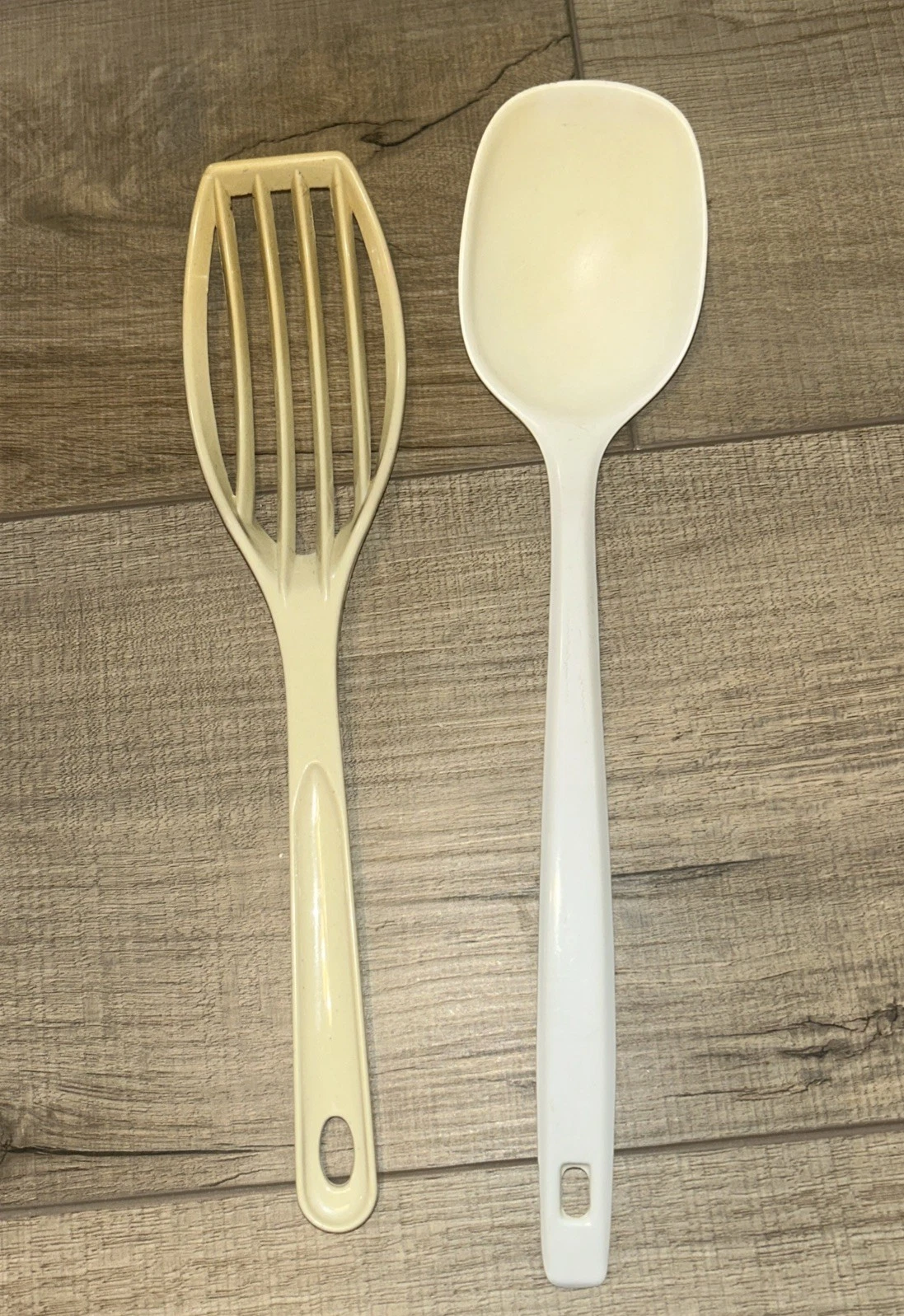 Vintage Utensils Cookware Spoon And Strainer Melamine Cream Retro Kitchen Retro