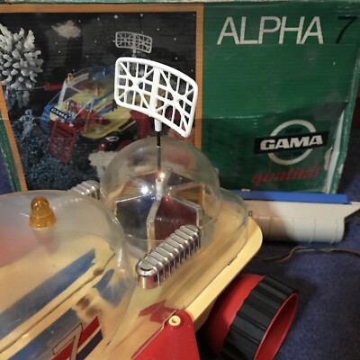 1970 Gama Alpha 7 & Char 1 White Space Toy Radar