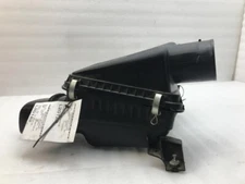 2010-2013 Toyota Tundra 8 Cylinder Air Cleaner intake Filter Box OEM