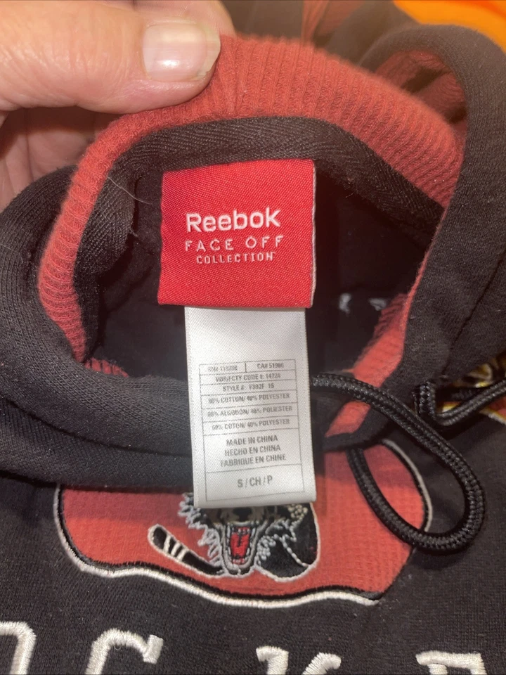 Chicago Wolves 曲棍球连帽衫 S 码黑色套衫长袖运动衫 — 第 3/4 张图片