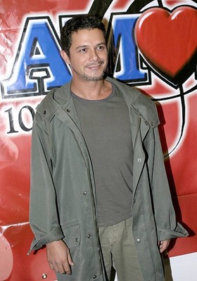 Alejandro Sanz during Amor a la Musica Concert Amor a la Musica Pr- Old Photo