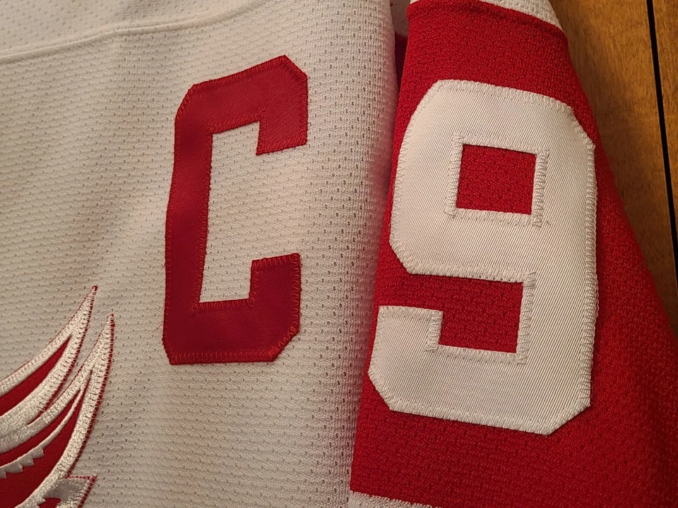 Camiseta deportiva auténtica Steve Yzerman Detroit Red Wings Reebok 6100 Pro talla 52 con etiquetas Foto 4 de 4