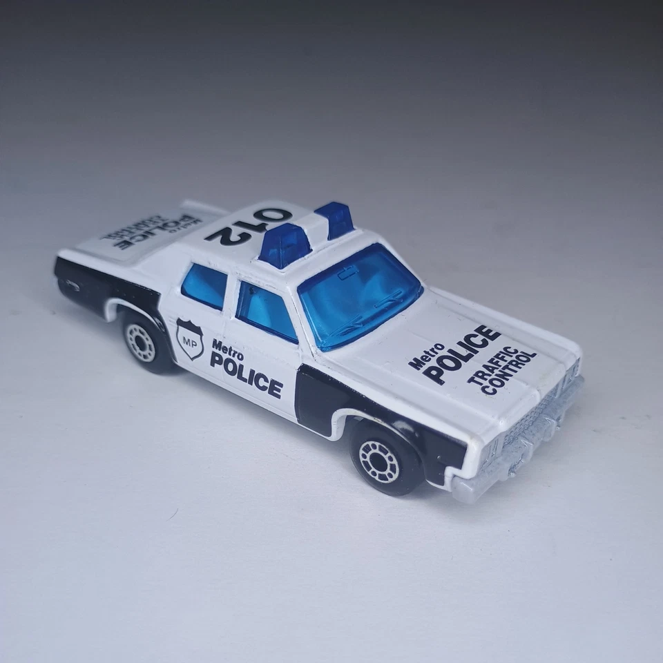 Vintage Matchbox Superfast Plymouth Gran Fury Police Car #10 White Blue Window. - Image 4 of 4